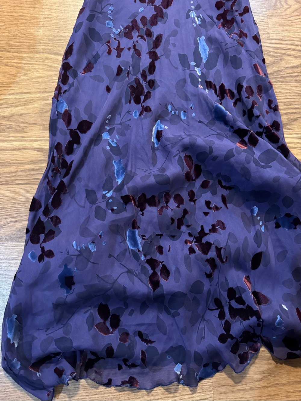 Jones New York Purple Velvet Floral V‑Neck Midi Dress - Picture 10 of 12